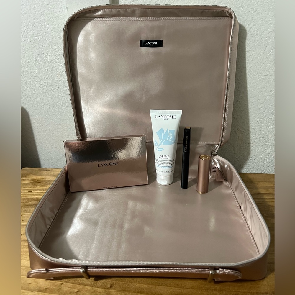 Lancôme Beauty Set with Rose Gold Case